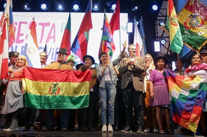  MAYRA JUNTO A MILES DE VECINOS Y VECINAS EN UNA NUEVA EDICIÓN DE LA FIESTA DE LAS COLECTIVIDADES DE QUILMES