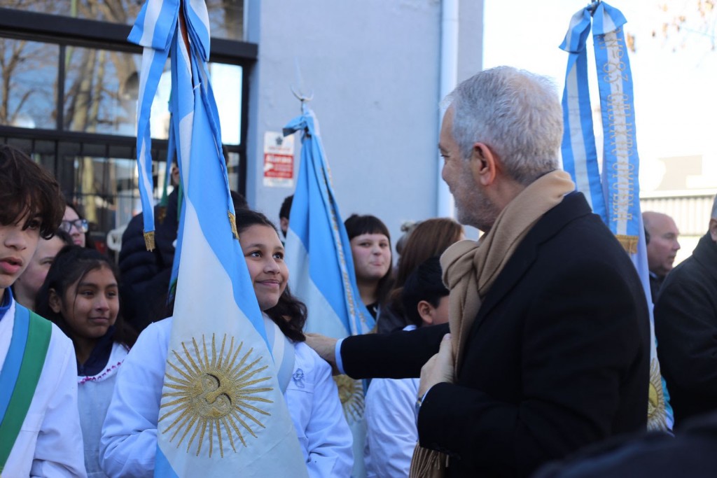 La Plata: Con un mensaje de igualdad y libertad, Alak encabezó el acto por el 9 de Julio