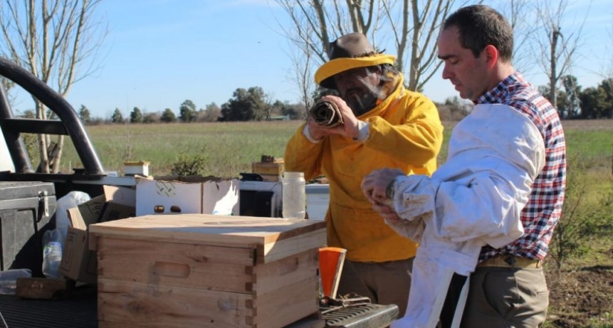 JORNADA TÉCNICA APÍCOLA EN EL CRUB Y LA GRANJA EXPERIMENTAL DE INTA