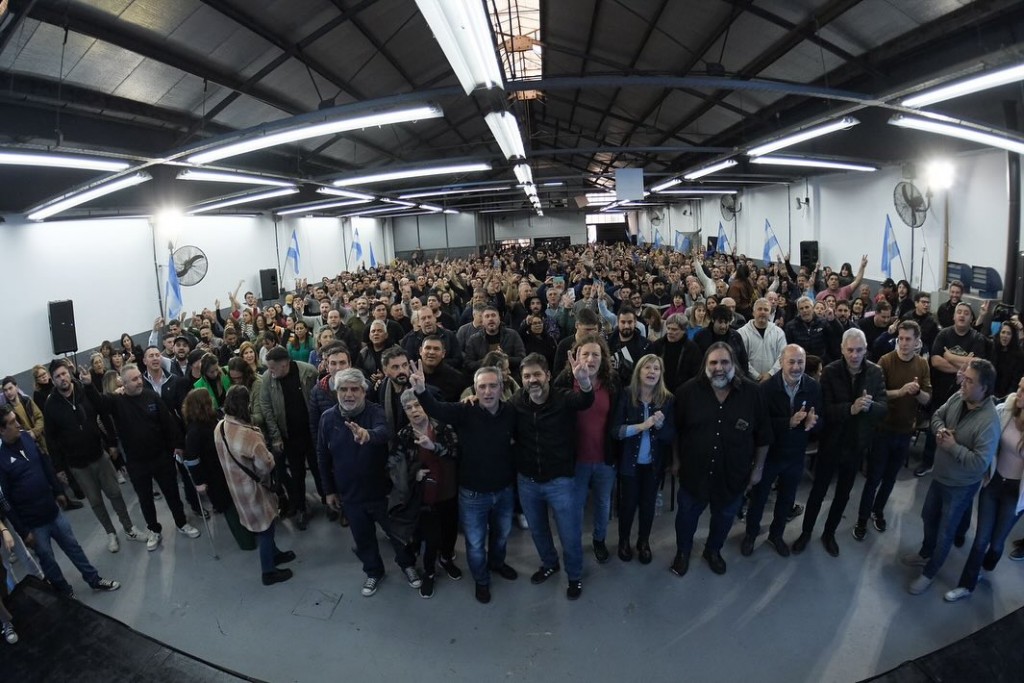 En La Plata, el “Cuervo” Larroque inauguró la sede central de “La Patria es el Otro”