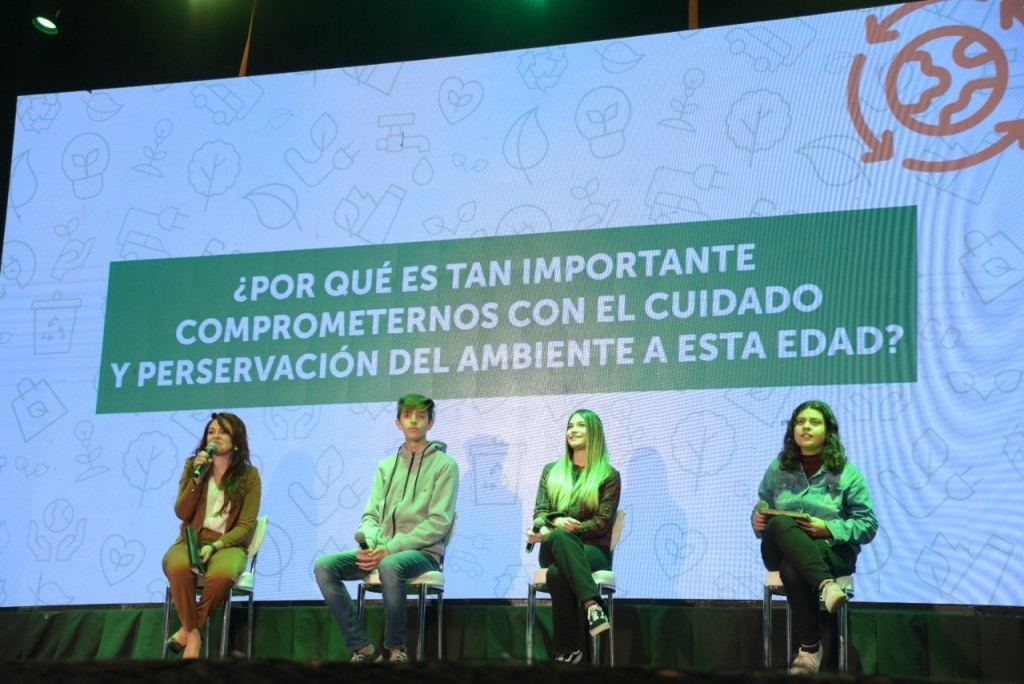 SUMATE AL TALLER DE ACCIÓN CLIMÁTICA PARA JUVENTUDES