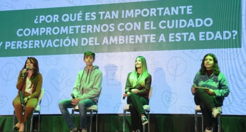 SUMATE AL TALLER DE ACCIÓN CLIMÁTICA PARA JUVENTUDES
