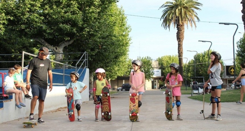 Bolivar: Primera clase demostrativa de la Escuela Municipal de Skate